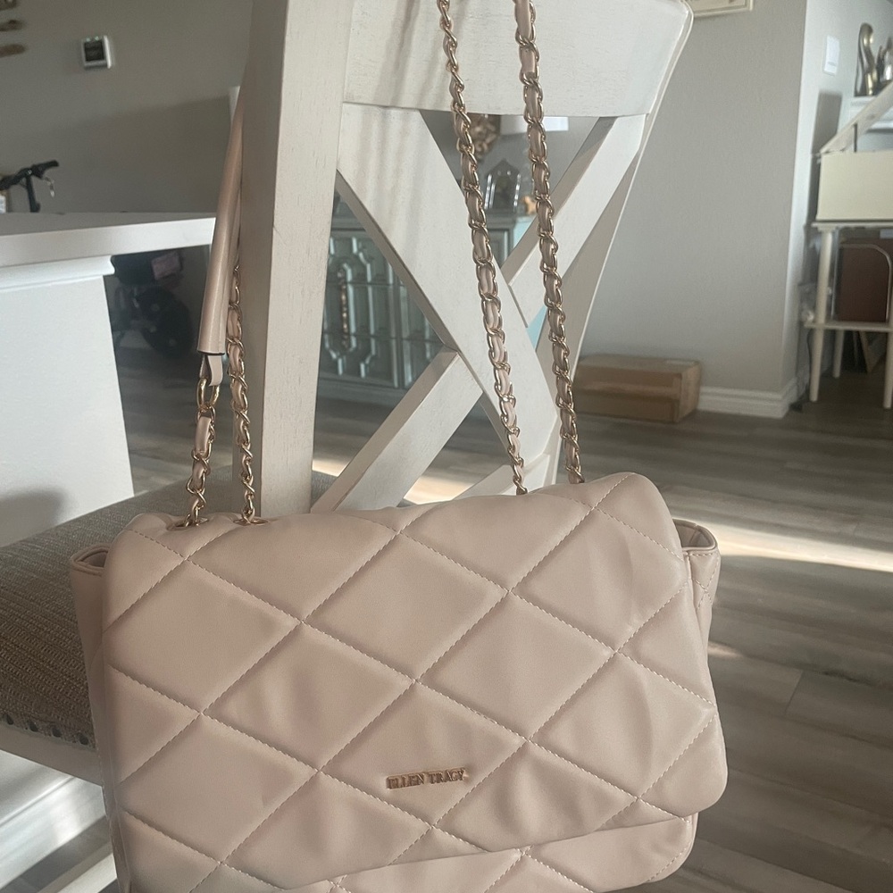 Ellen Tracy Cream Quilted Shoulder crossbody purse